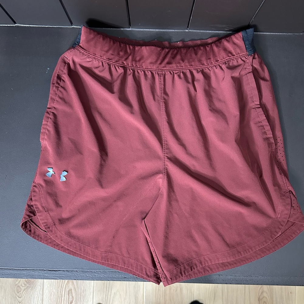 Under Armour 7” shorts